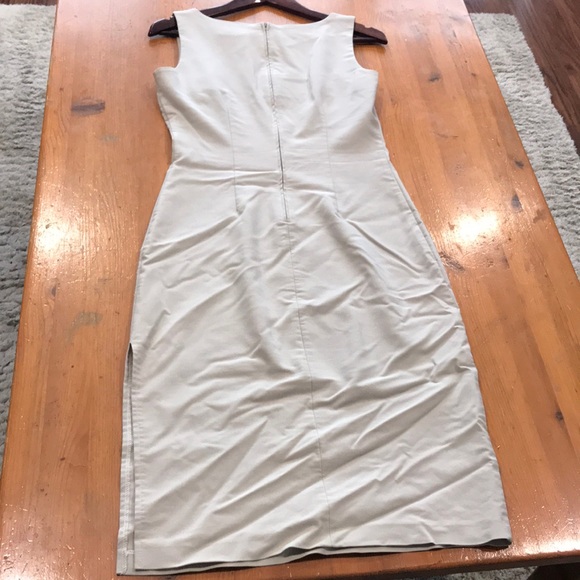 Stunning cream coloured dress - Picture 2 of 2